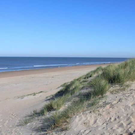 Schoon Sfeervol Souterrain Apartment Katwijk aan Zee Bagian luar foto
