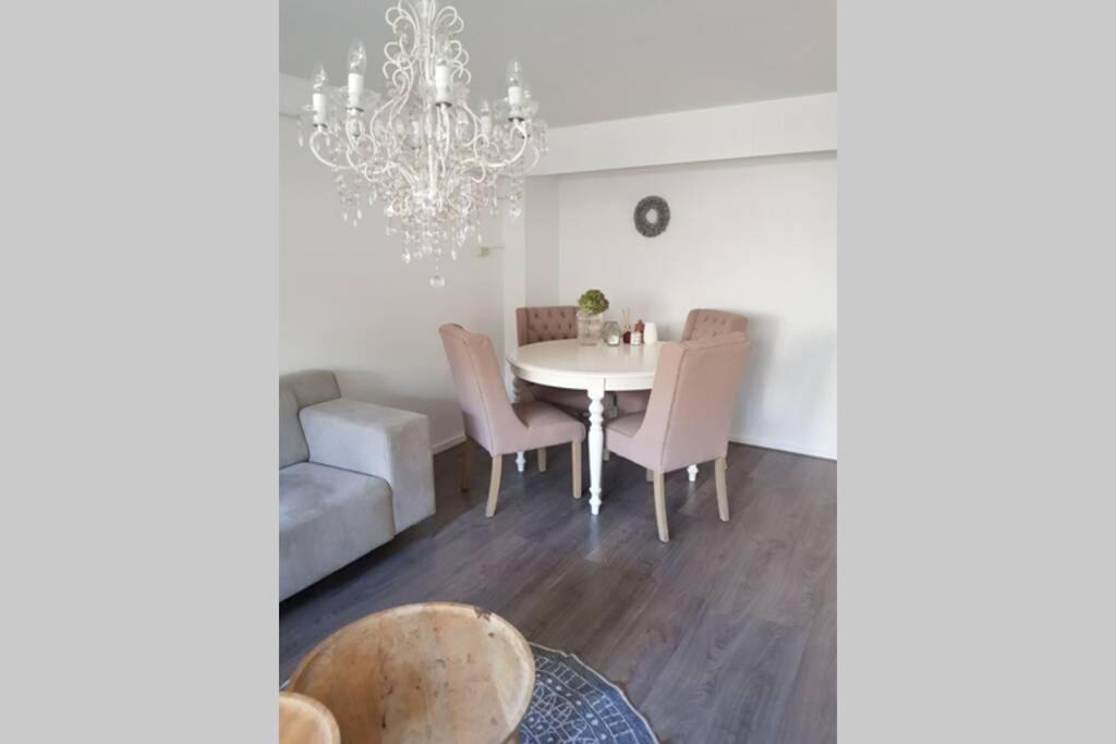 Schoon Sfeervol Souterrain Apartment Katwijk aan Zee Bagian luar foto